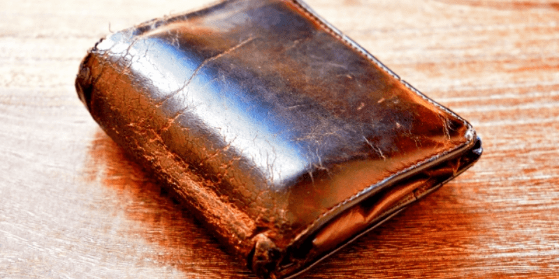 ボロボロの財布